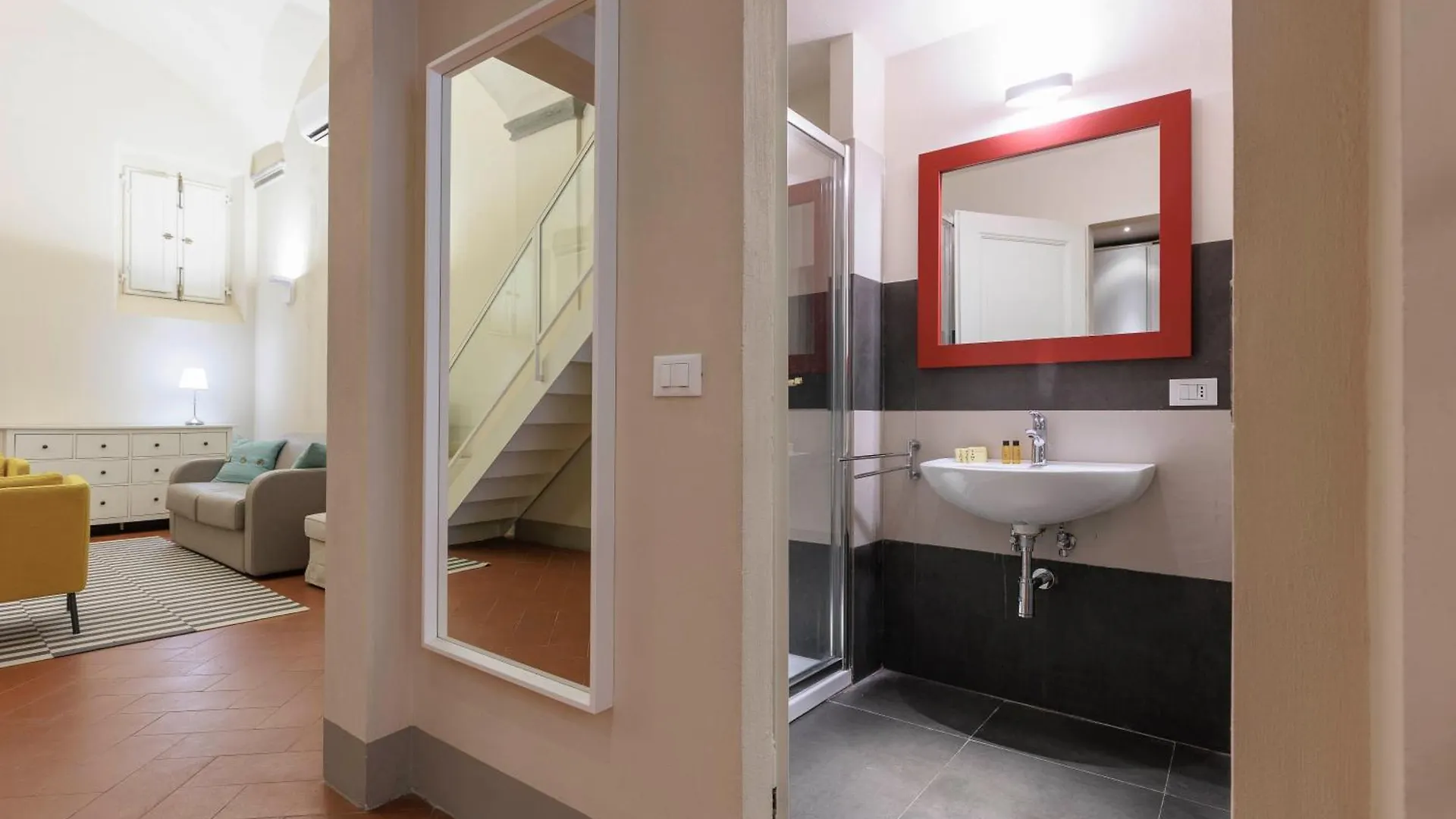 Santa Croce Modern Loft Apartment Florence