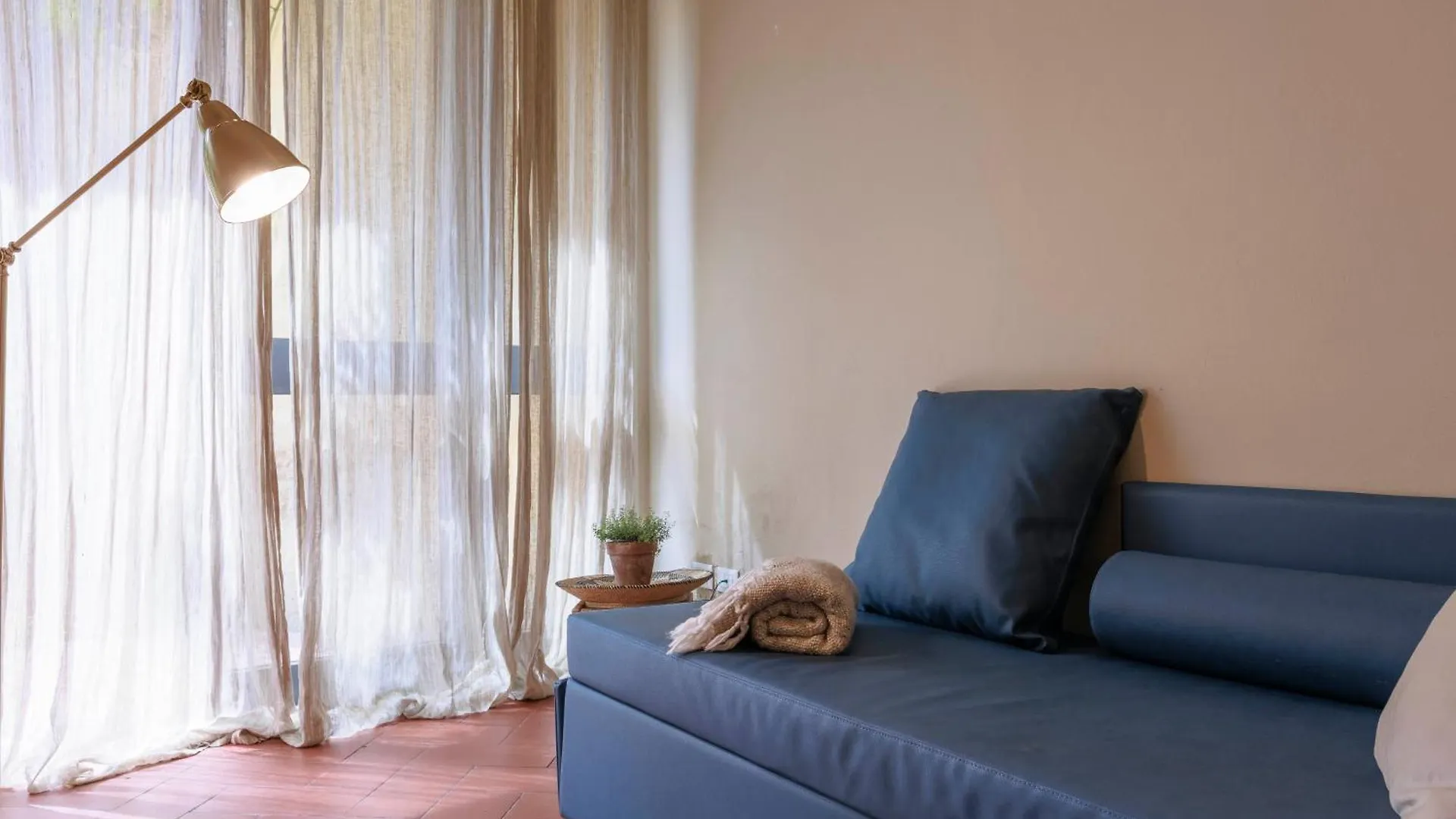 Santa Croce Modern Loft Apartment Florence