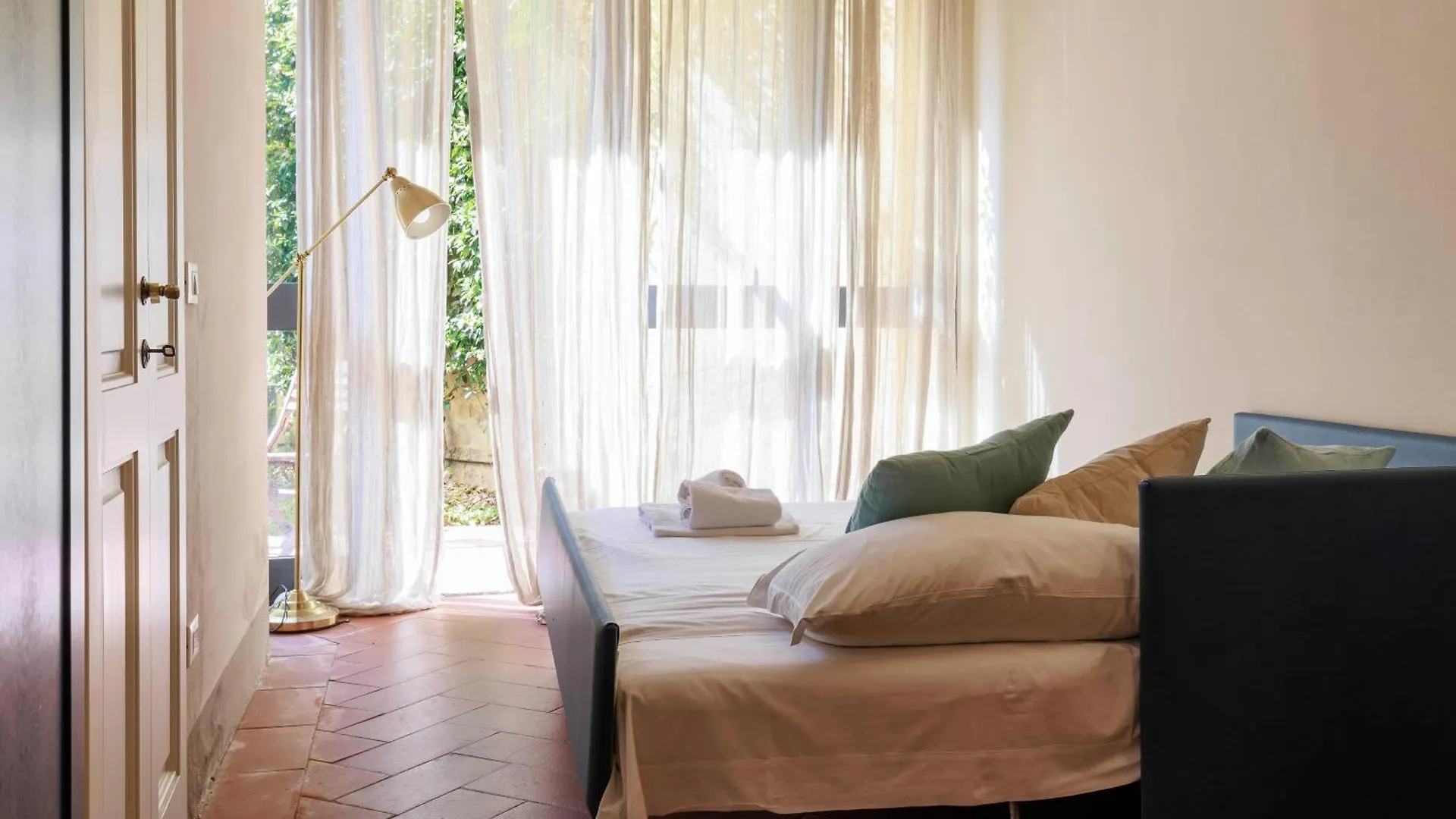 Santa Croce Modern Loft Apartment Florence