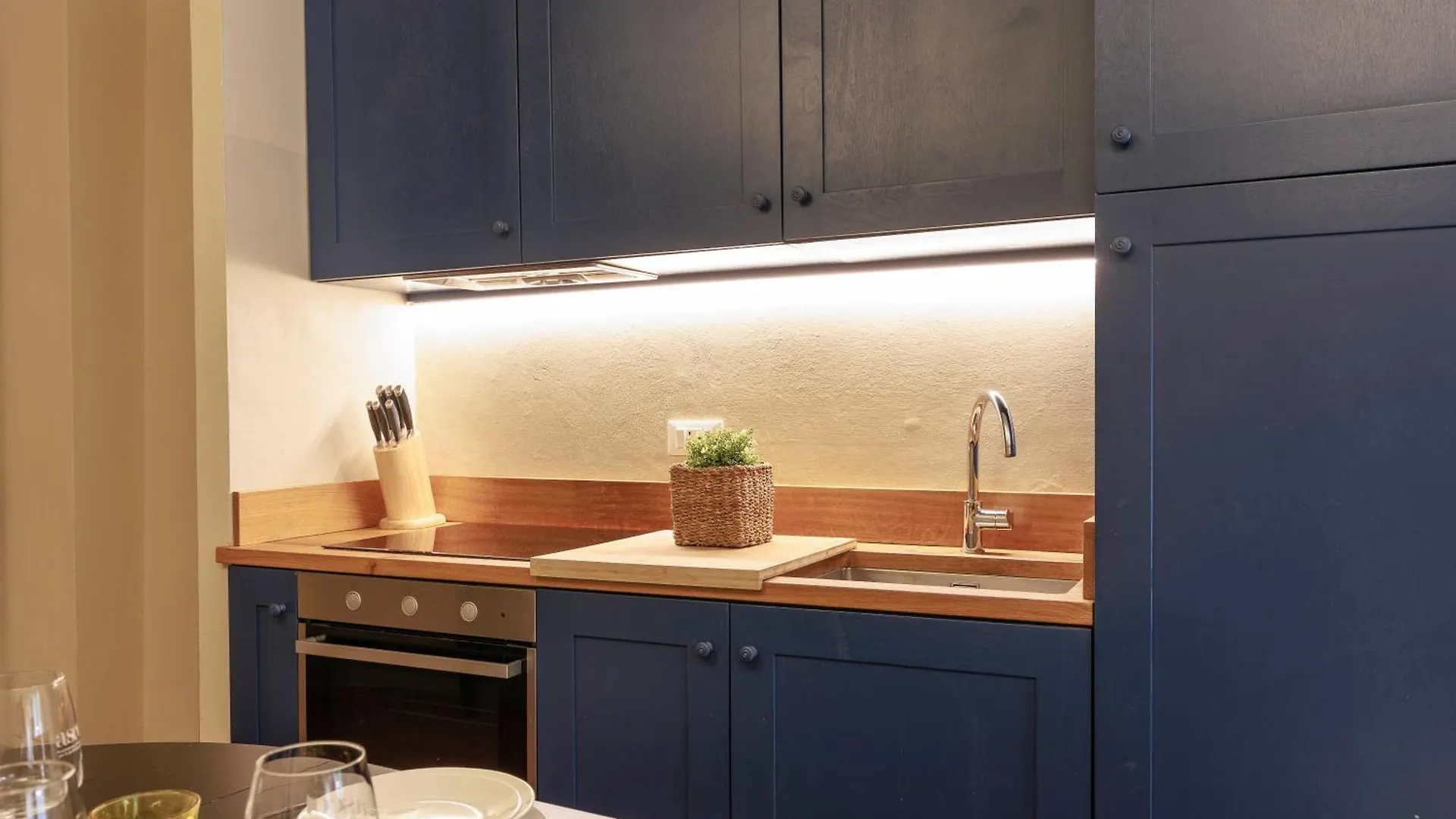 Santa Croce Modern Loft Apartment Florence