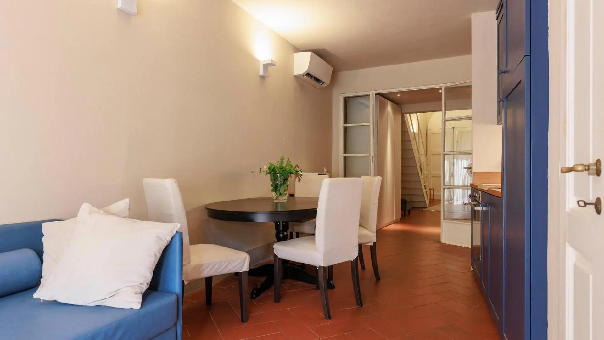 Santa Croce Modern Loft Apartment Florence