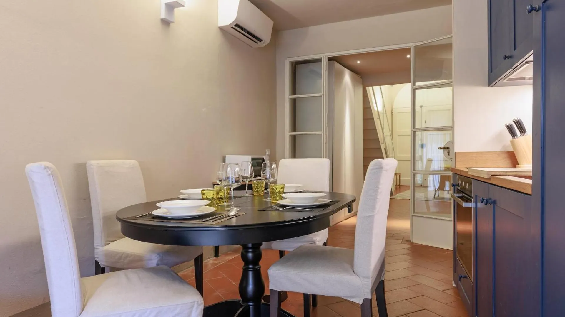 Santa Croce Modern Loft Apartment Florence Italy
